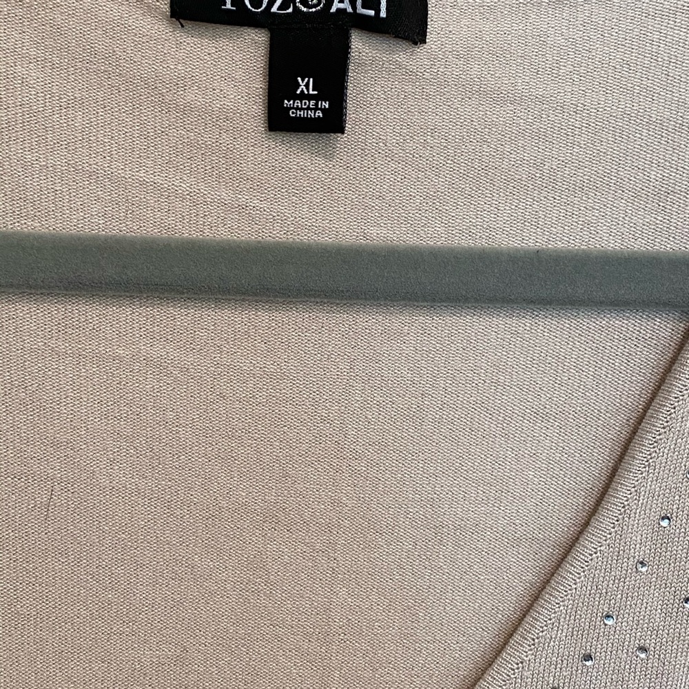 Like New! Roz & Ali, Lightweight Sweater - Picture 2 of 2